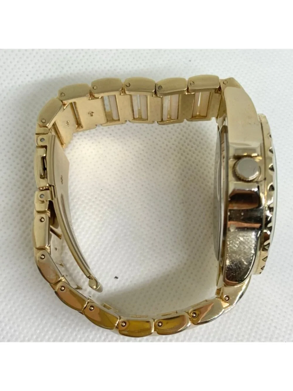 Gold tone women’s quartz analog watch large face 40mm adjustable 6.5” running